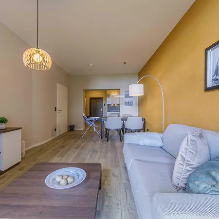 Gaensebluemchen Im Herzen Der Halbinsel Fischland-darss-zingst * ווסטרו