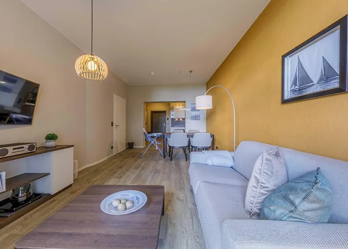 Gaensebluemchen Im Herzen Der Halbinsel Fischland-darss-zingst * Wustrow (Fischland)